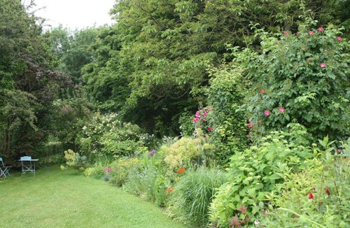 Charost Bed & Breakfast | petite maison berrichonne