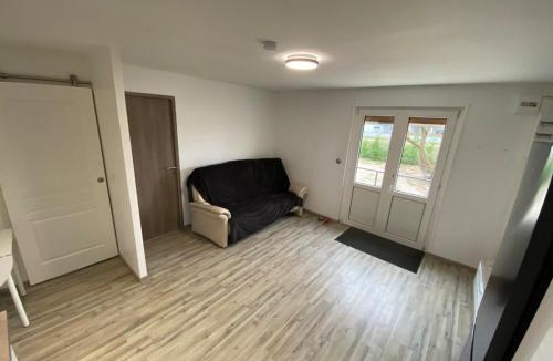 Appoigny Apartment | Petite maison chaleureuse