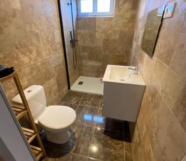 Appoigny Apartment | Petite maison chaleureuse