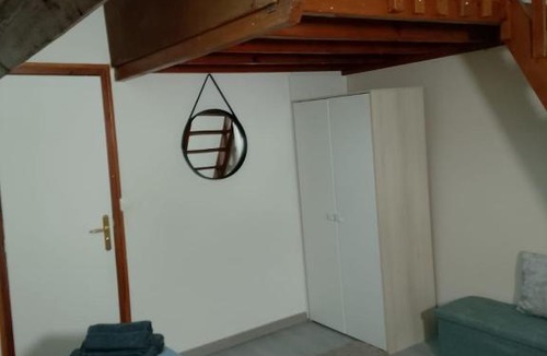 Auneau Apartment | petite maison cosy