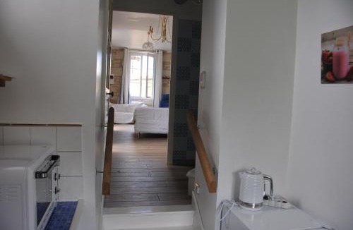Brain-sur-Allonnes House | PETITE MAISON des ROSES - GITE 2 Personnes