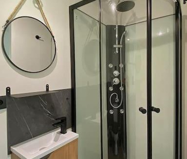 Marmeaux Apartment | Petite maison dans la prairie