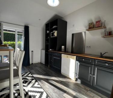 Saint Loup Apartment | Petite maison dans le beaujolais