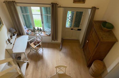 Thury House | Petite maison de charme à Thury