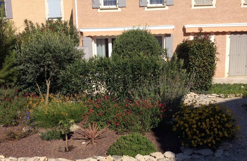 Calvisson House | Petite Maison du Sud Dans une Résidence Idéalement Placée