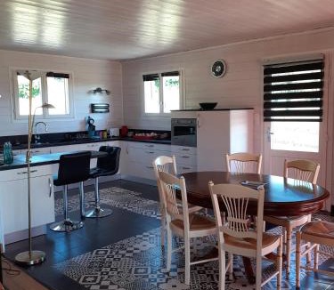 Rogues House | PETITE MAISON EN BOIS