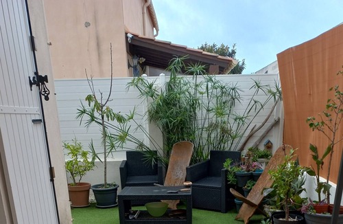 Aigues-Mortes Medieval City Cabin | Petite maison en camargue