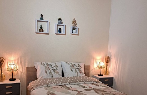 Aigues-Mortes Medieval City Cabin | Petite maison en camargue