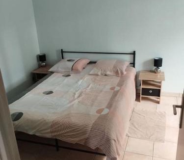 Verberie Apartment | Petite maison en centre ville