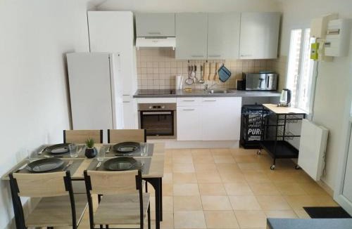 Verberie Apartment | Petite maison en centre ville