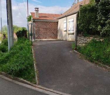 Verberie Apartment | Petite maison en centre ville