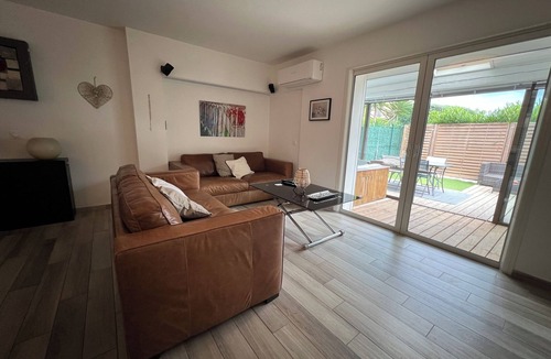 Le Lavandou House | Petite Maison