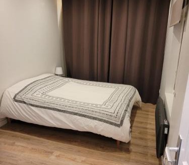 Pont-Sainte-Maxence Apartment | Petite maisonnette