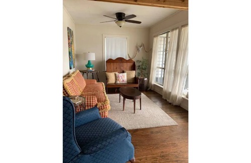 Houma Cottage | Petite Maison Sur l'eau'...Water Front Cottage