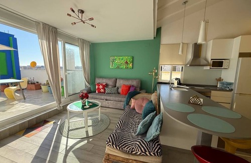 Arrancapins Apartment | PETITE PENTHOUSE (1 bedroom)