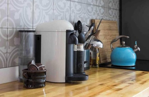 Old North End Apartment | Petite+Perfect Modern Pad: parking+laundry+yard