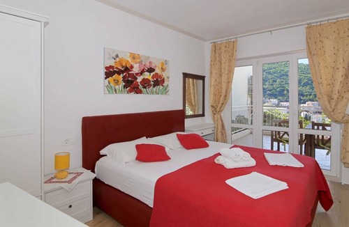 Babin Kuk Apartment | Petra - MALI - Two bedroom apartment with terrace