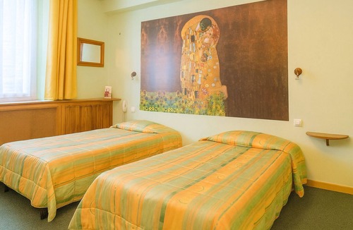 Digne-les-Bains Hotel | Pets Allowed w/Parking! Close to Cathedral & Shop