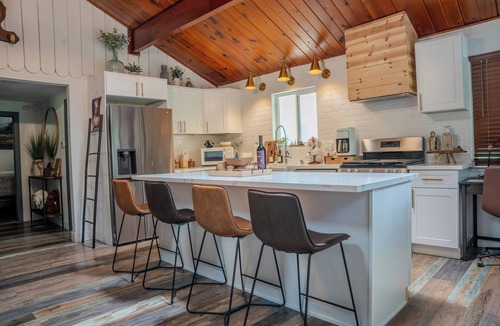Crestline Cabin | Pets OK, NEW SPA, Deck, Fire Pit, 3 Min to Lake