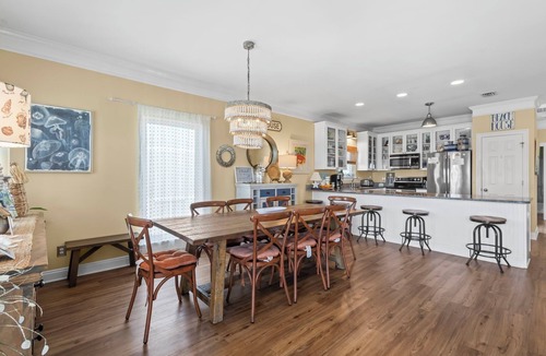 Morgantown House | Pets, Pools, Tennis, Pickleball