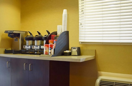 Bowmansville House | Pets Stay for FREE! w/ Complimentary Parking, Short Drive to Buffalo Zoo!