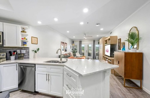Highland Lake Estates Condo | Pets Stay Free, Breezy, Stylish Island Elegance