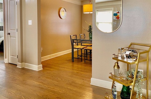 West Plaza Condo | Pets Welcome! 2Q Beds! 5Min Walk to Plaza
