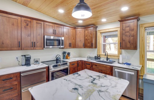 Hickman House | Pets Welcome! Quiet Couple’s Retreat in Lyles