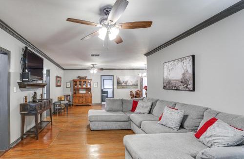 Frankston House | Pets Welcome! Refined Frankston Haven w/Patio