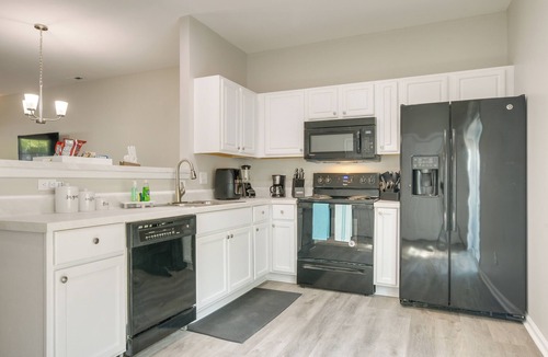 Southeast Raleigh House | Pets Welcome: Townhome w/Patio in Raleigh!