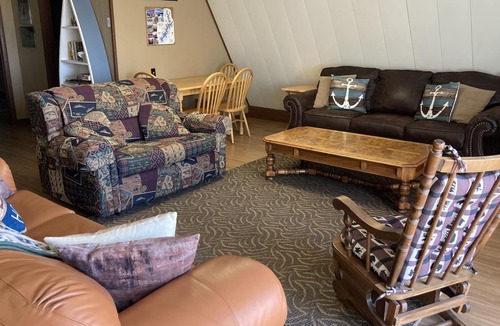 Pettit Cabin | Pettit Mtn. Ranch Multi-family Friendly A-frame Cabin on 37 Gated Acres