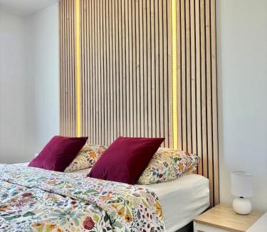 Rive Droite Apartment | Pevar Milin - proche centre & parking privé