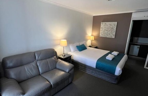 Echuca Hotel | Pevensey Motor Lodge