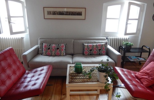 Hotel de Ville - Quinconces Apartment | Pey Berland: Spacious apartment in an old townhouse