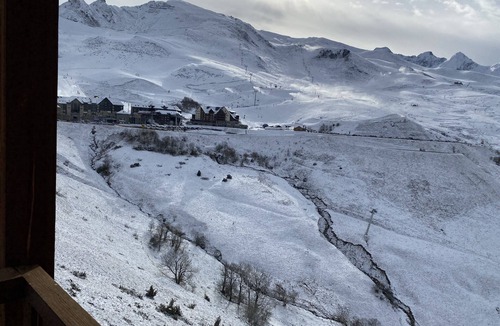 Germ Apartment | PEYRAGUDES - BACK ON SKIS - Sleeps 8