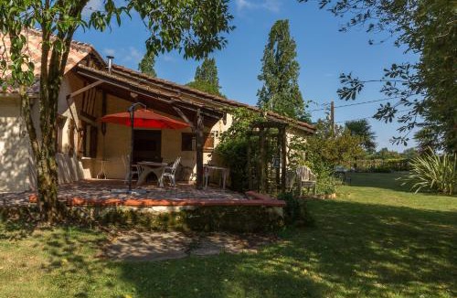Demu House | Peyrouteau, gîte bucolique.