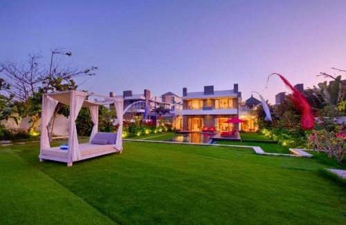 Keramas Villa | Phalosa Beach Front 5 BR Private Pool Villa