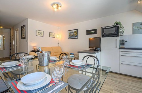 Saint-Philibert Apartment | Phare de Kernevest by Interhome