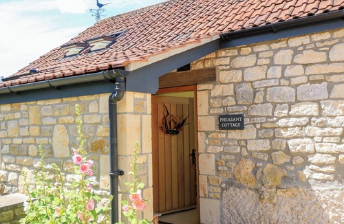 Newton St Loe Cottage | PHEASANT COTTAGE, romantic, with a garden in Bath