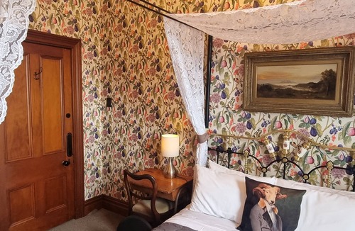 Paparoa Bed & Breakfast | Pheasant Lodge