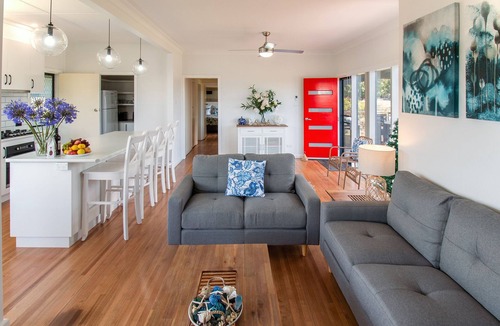 Mallacoota House | Pheeney Place Five-star pet Friendly