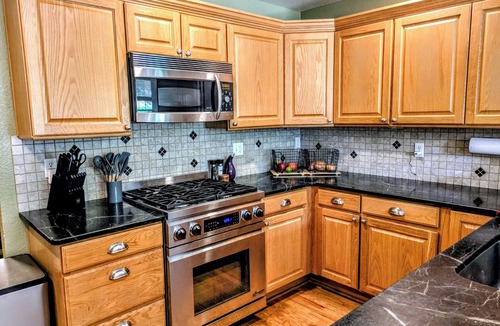 Westminster House | Phenomenal 3-bedroom Townhome with High End Upgrades