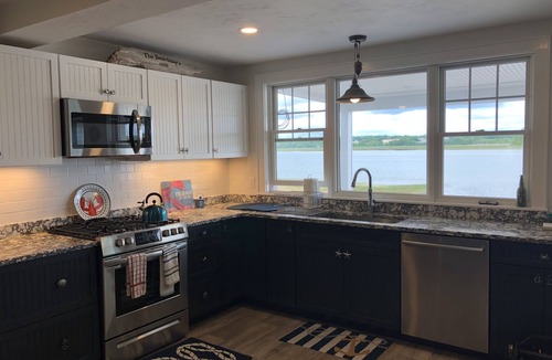 Wells Beach House | Phenomenal beach makeover! Sleeps 18+