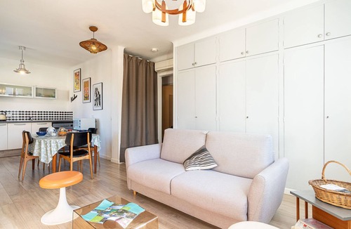 Hyeres City Centre Apartment | Phichris by Interhome