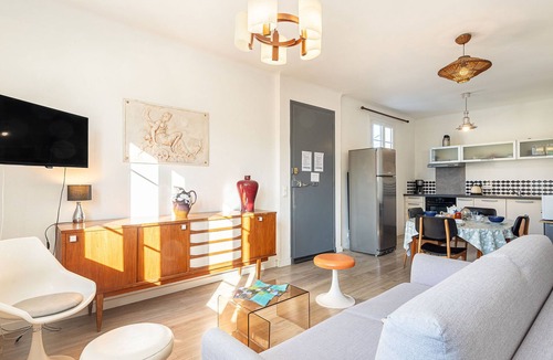 Hyeres City Centre Apartment | Phichris by Interhome