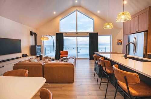 Petite-Riviere-Saint-Francois Ski Chalet | Phil Good 1219: River Views, Hot Tub & Scenic Path