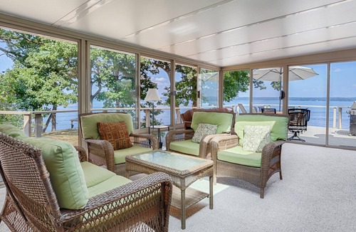 Town of Torrey House | Phil's Paradise at Perry Point: Pet Friendly + Seneca Lake Wine Trail Retreat!