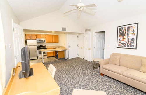 Primos Secane Apartment | Philadelphia Suites-Extended Stay