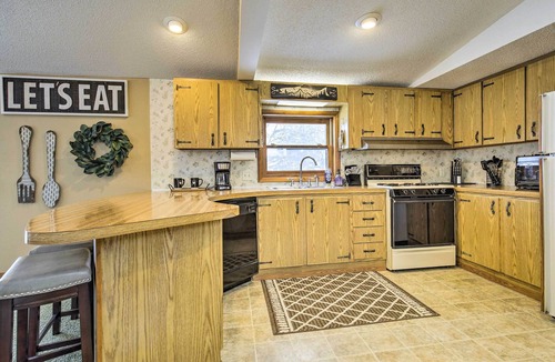 Phillips Cabin | Phillips Cabin w/Lake Views & Private Dock!
