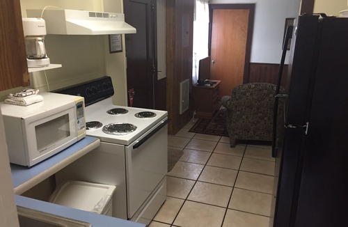 Robbinsville Hotel | Phillips Historic Motel & Cottages